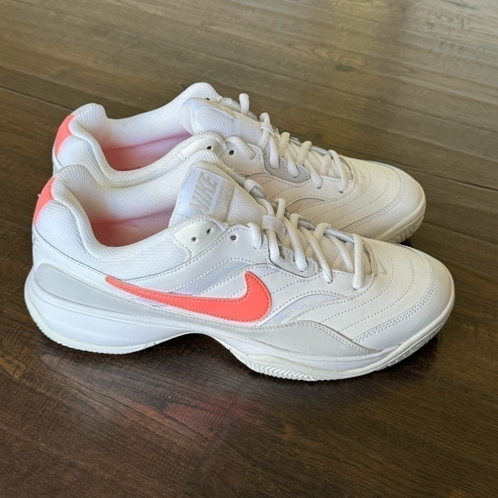 Nike Court Lite Tennis Sneaker Size 10.5 Women White Orange Swoosh Running
